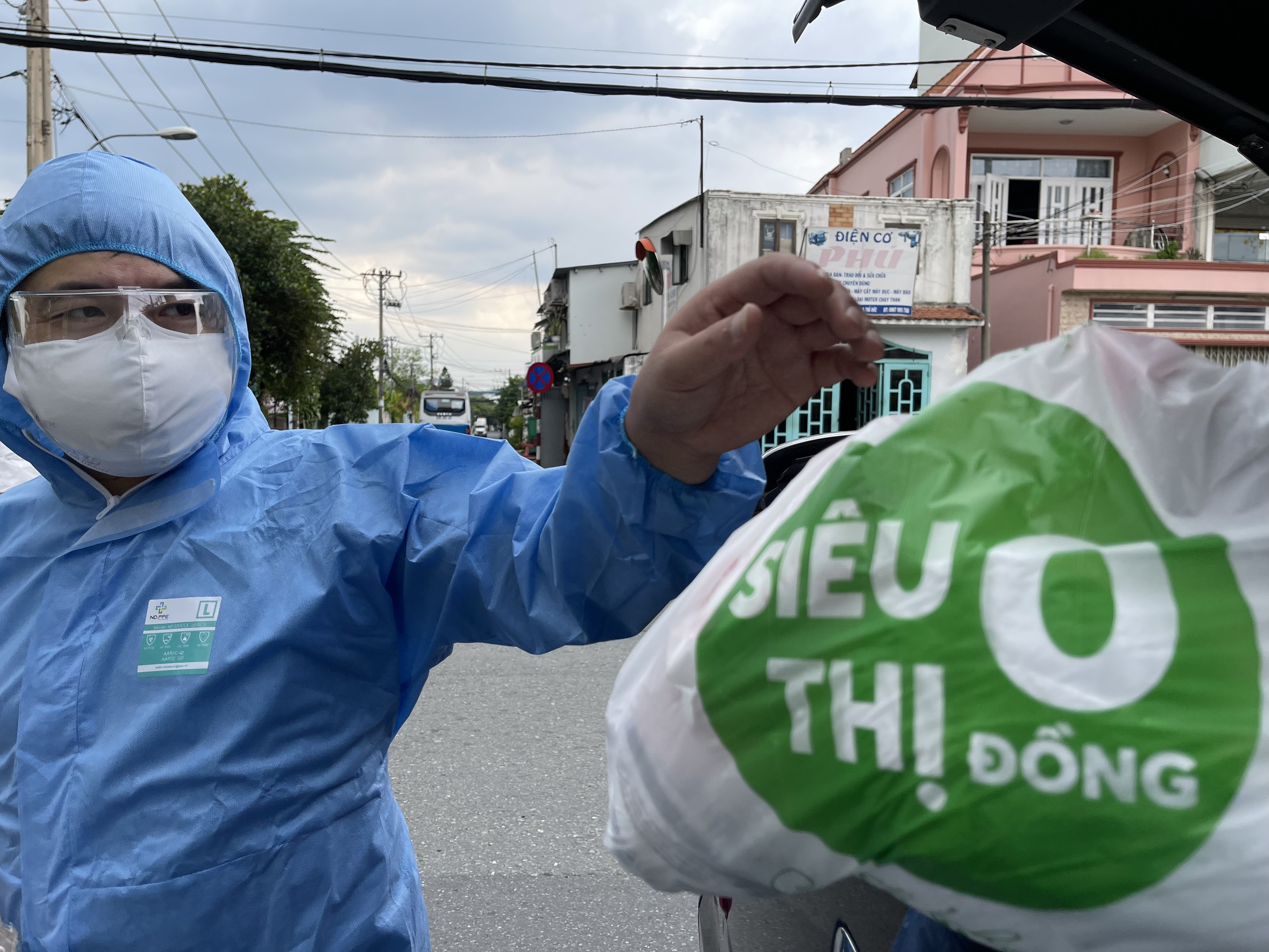 14.748 phần quà Siêu thị 0 Đồng đã đến với người dân trong ngày 7/9